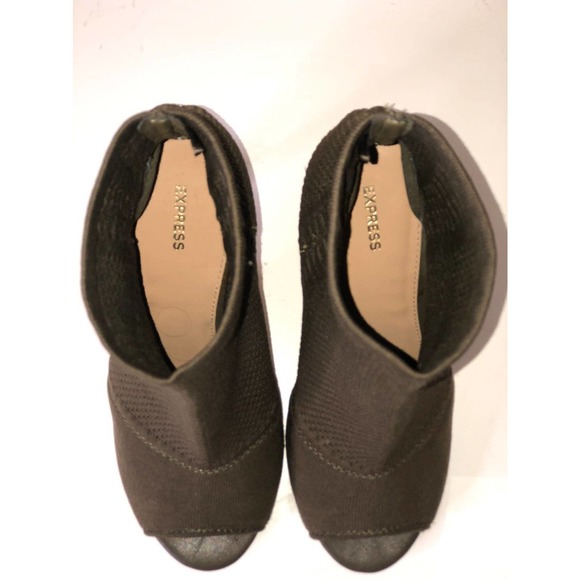 Express Open Toe Olive Green Sock Ankle Bootie Heels Size- 7 - Picture 8 of 9